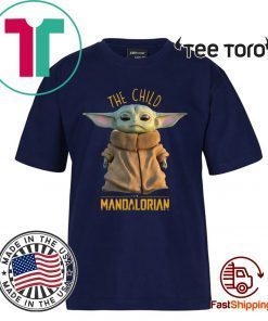 The Child Baby Yoda Mandalorian shirt T-Shirt