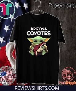 Baby Yoda Hug Arizona Coyotes Offcial T-Shirt