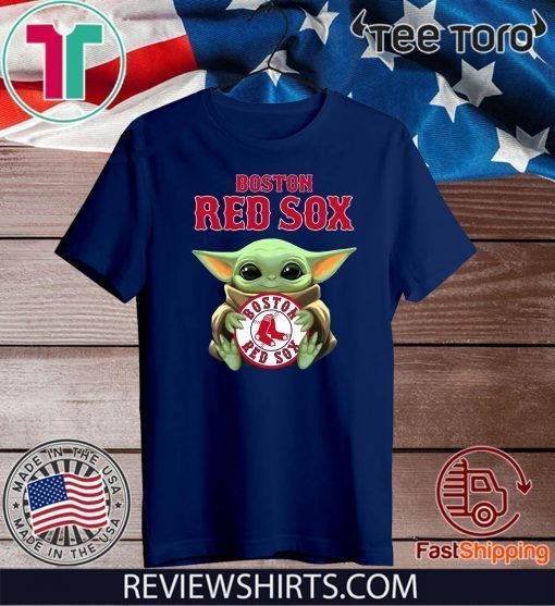 Baby Yoda Hug Boston RedSox 2019 T-Shirt