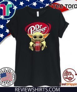 Hot Baby Yoda Hug Dr Pepper 1985 T-Shirt 