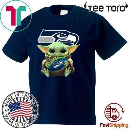 Baby Yoda Hug Philadelphia Eagles t-shirts