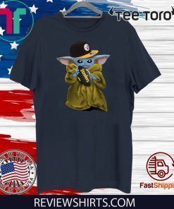 Baby Yoda Hug Steelers Offcial T-Shirt