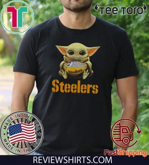 Baby Yoda hug Pittsburgh Steelers Offcial T-Shirt