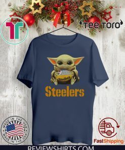 Baby Yoda hug Pittsburgh Steelers Offcial T-Shirt