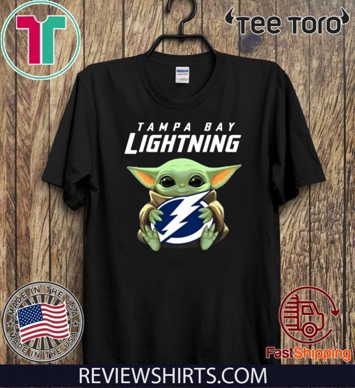 Baby Yoda hug Tampa Bay Lightning Offcial T-Shirt