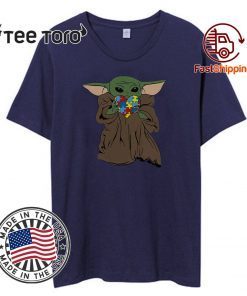 Yoda baby hugs Autism heart Tee Shirt
