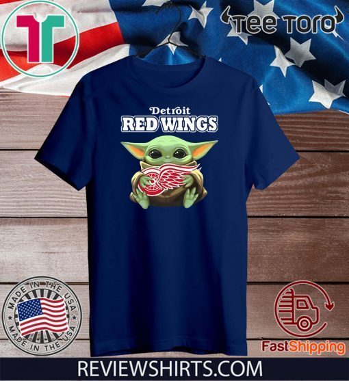 Baby Yoda Hug Detroit Red Wings Offcial T-Shirt 