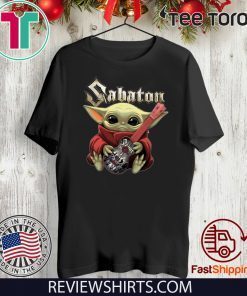 Baby Yoda Hug Sabaton 2020 T-Shirt