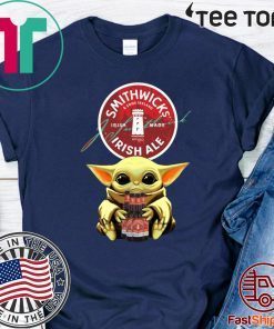 Baby Yoda Hug Smithwick’s Irish Red Beer Unisex T-Shirt