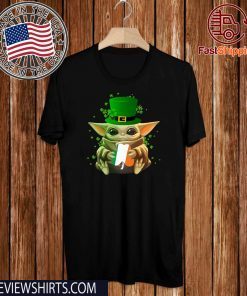 Baby Yoda Hug St Patrick’s Day 2020 T-Shirt