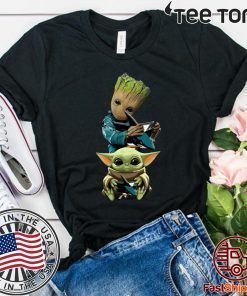 Baby Yoda and Baby Groot hug San Jose Sharks 2020 T-Shirt