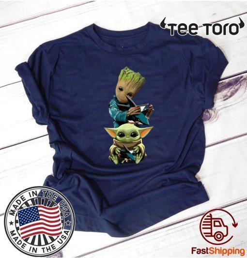 Baby Yoda and Baby Groot hug San Jose Sharks 2020 T-Shirt