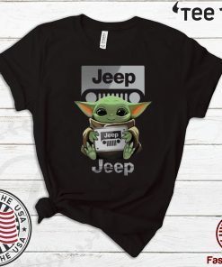 Premium Baby Yoda Hug Jeep 2020 T-Shirt