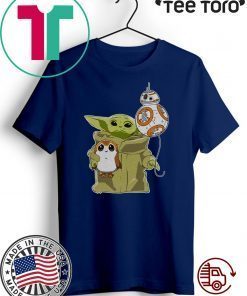 The Mandalorian Baby Yoda hug Sad Porg Unisex T-Shirt