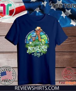 Earth Day 50th Anniversary Giraff Planet Souvenir Official T-Shirt