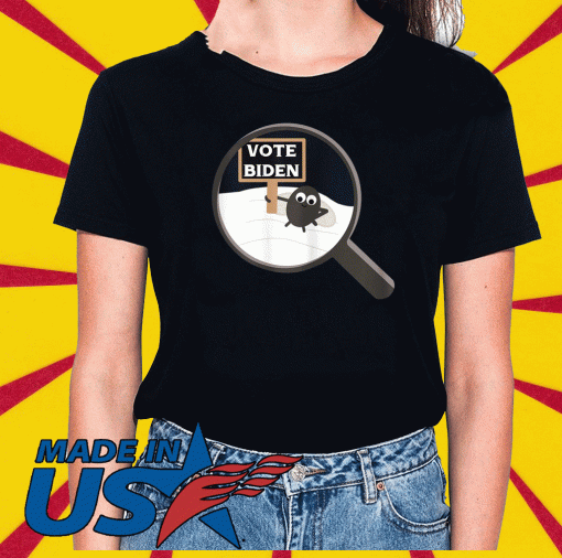 The Fly On Vice President Pence Head Debate 2020 Vote Biden T-Shirt