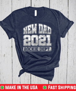 Mens Promoted To Father 2021 Dad Son Daughter Father's Day T-Shirt