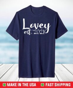 Lovey Est 2021 Cute Grandma Gift Women Mother's Day T-Shirt