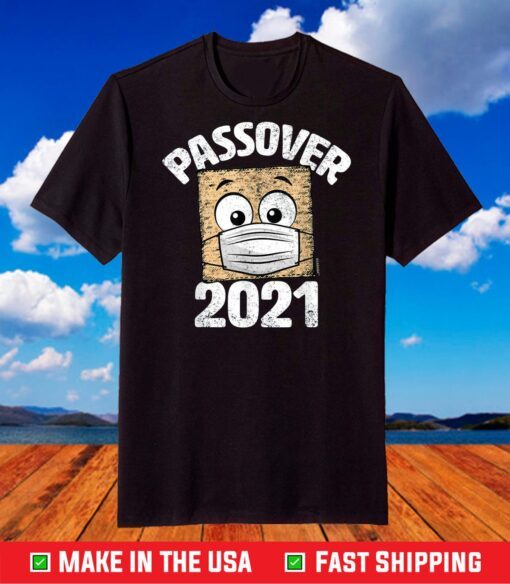 Passover 2021 Matzo Wearing Face Mask Seder Graphic T-Shirt