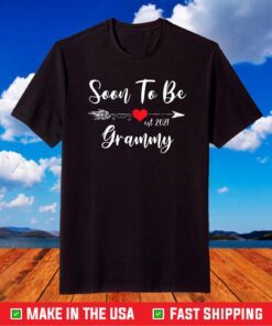 Pregnancy Announcement Soon To Be Grammy Est 2021 T-Shirt