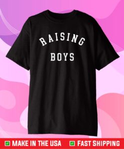 Boy Mom Raising Boys Mom Of Boys Mothers Day Gift For Mom Classic T-Shirt