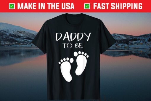 Daddy to Be Baby Footprint Soon to be Dad Fathers Day Classic T-Shirt