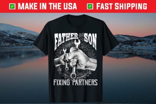 Father and Son Fixing Partners Mechanic Father's Day Classic T-Shirt