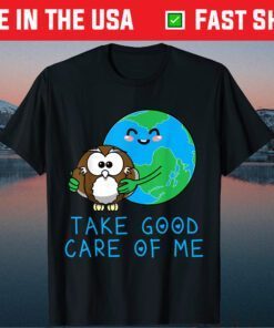 Happy Earth-Day Shirt Planet Hugging Owl Unisex T-Shirt