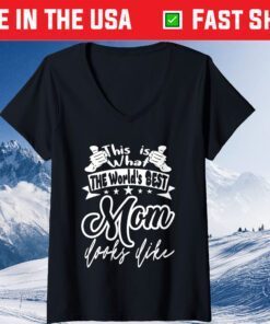 Mom Gift Idea This is World's Best Mom Looks Like Classic T-Shirt