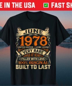 Vintage June 1978 Distressed 43rd Birthday Outfit 43 Years Old Classic T-Shirt