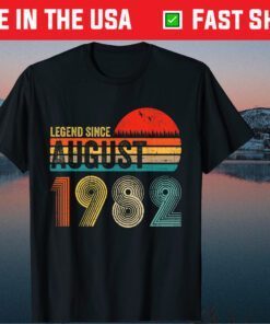 39 Years Old Retro Birthday Legend Since August 1982 Classic T-Shirt