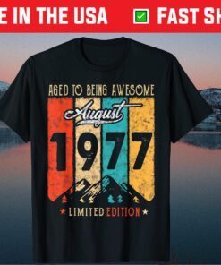 44 Year Old Retro Vintage August 1977 44th Birthday Classic T-Shirt
