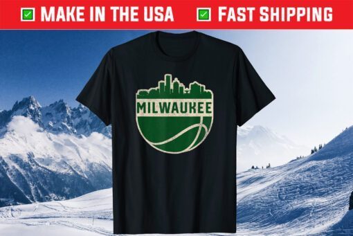 Vintage Milwaukee Wisconsin Cityscape Basketball T-Shirt