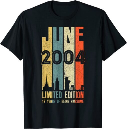 June 2004 17 Birthday 17 Year Old 2004 Birthday Vintage T-Shirt
