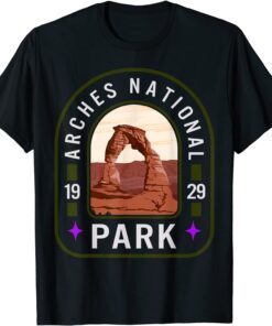 Arches National Park 1929 Moab Utah Nature Camping Hiking T-Shirt