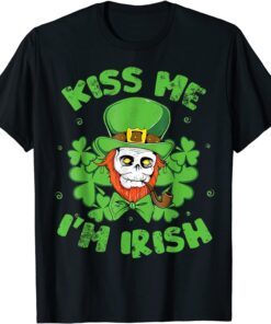 St. Patrick's Day Kiss Me I'm Irish Sugar Skull Leprechaun Tee Shirt