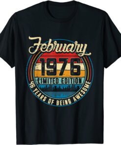 Distressed Retro February 1976 46th Birthday 46 Years Old Tee Shirt