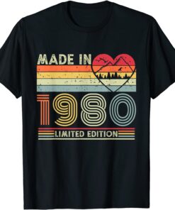 Vintage Born in 1980 Limited Edition 42 Year Old Birthday Tee Shirt