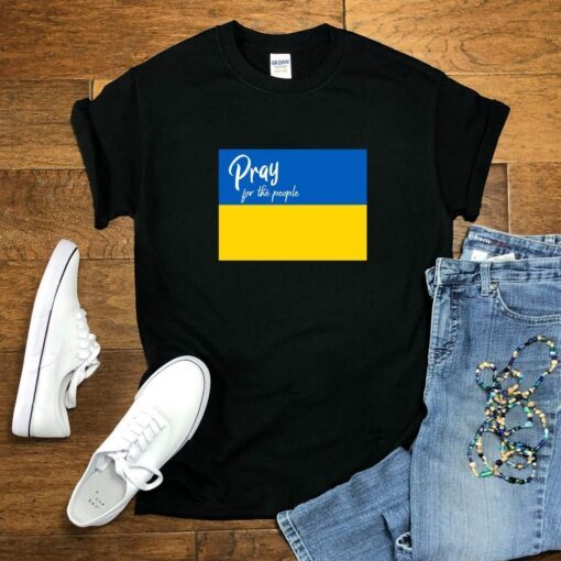 Pray for the People of Ukraine Support T-shirt