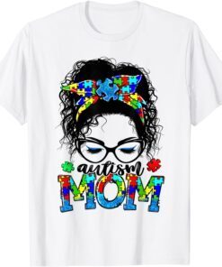 Autism Mom Puzzle Pieces Ribbon Messy Bun Hair Autism 2022 T-Shirt