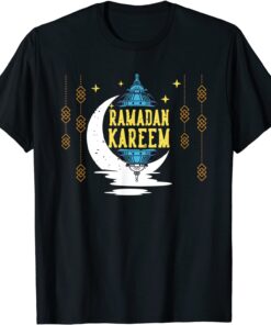 Ramadan Kareem Muslims Eid Ramadan Lantern lights Moon Cute Tee Shirt