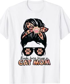 Cat Mom Messy Hair Bun With Cat Paw Mother's Day Tee Shirt