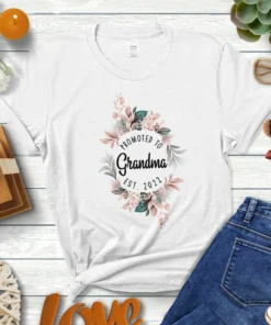 Promoted To Grandma 2022 Flower Tropical Mother's Day Tee Shirt