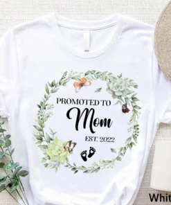 Promoted To Mom 2022 Floral Butterfly Mother's Day Tee Shirt