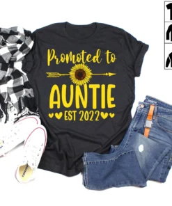 Promoted to Auntie 2022 Mother's Day Tee Shirt