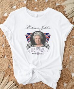 Queen Elizabeth II Platinum Jubilee 70 Years birthday Tee shirt