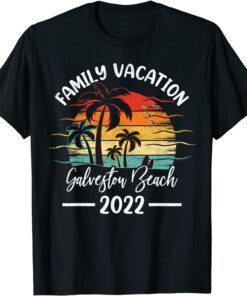 Retro Vintage Family Vacation 2022 Texas Galveston Beach Tee Shirt