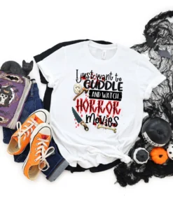 Cuddle and watch horror movies Halloween Tee Shirt