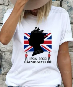 Fray For Queen Elizabeth II 1926-2022 Queen Of England Tee Shirt