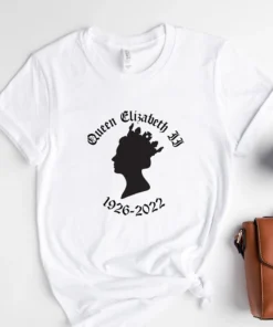 Pray For Queen Elizabeth II 1926-2022 End Of An Era Tee Shirt